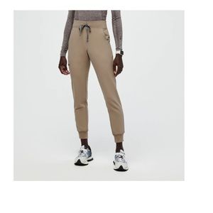 Figs zamora joggers in latte